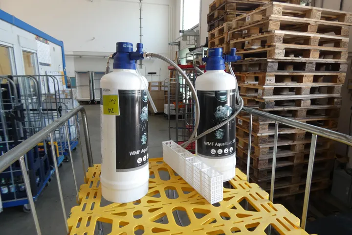 2x WMF AquaBasic 2XL Filtersystem Umfang: nur der Inhalt, ohne Wagen